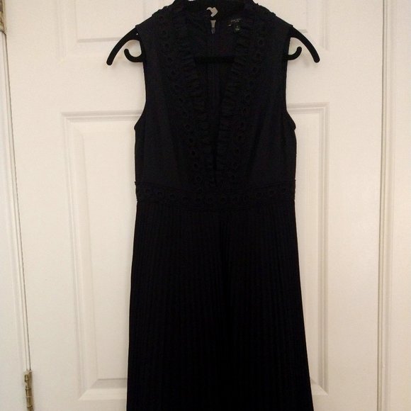 "Elegant Ann Taylor Size 0P Black Midi Dress - Pleated Skirt, Ruffled Trim, NWOT - Picture 1 of 8